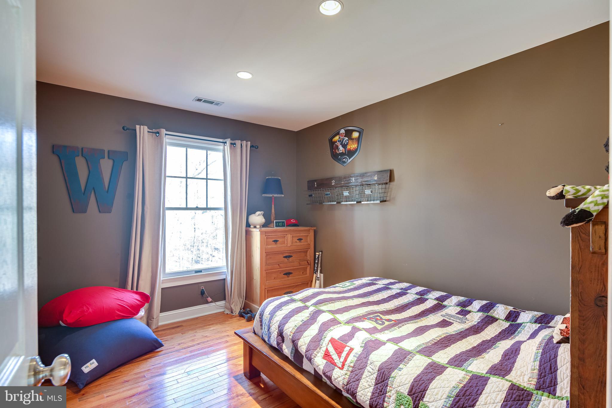 MEADOWOOD - Residential