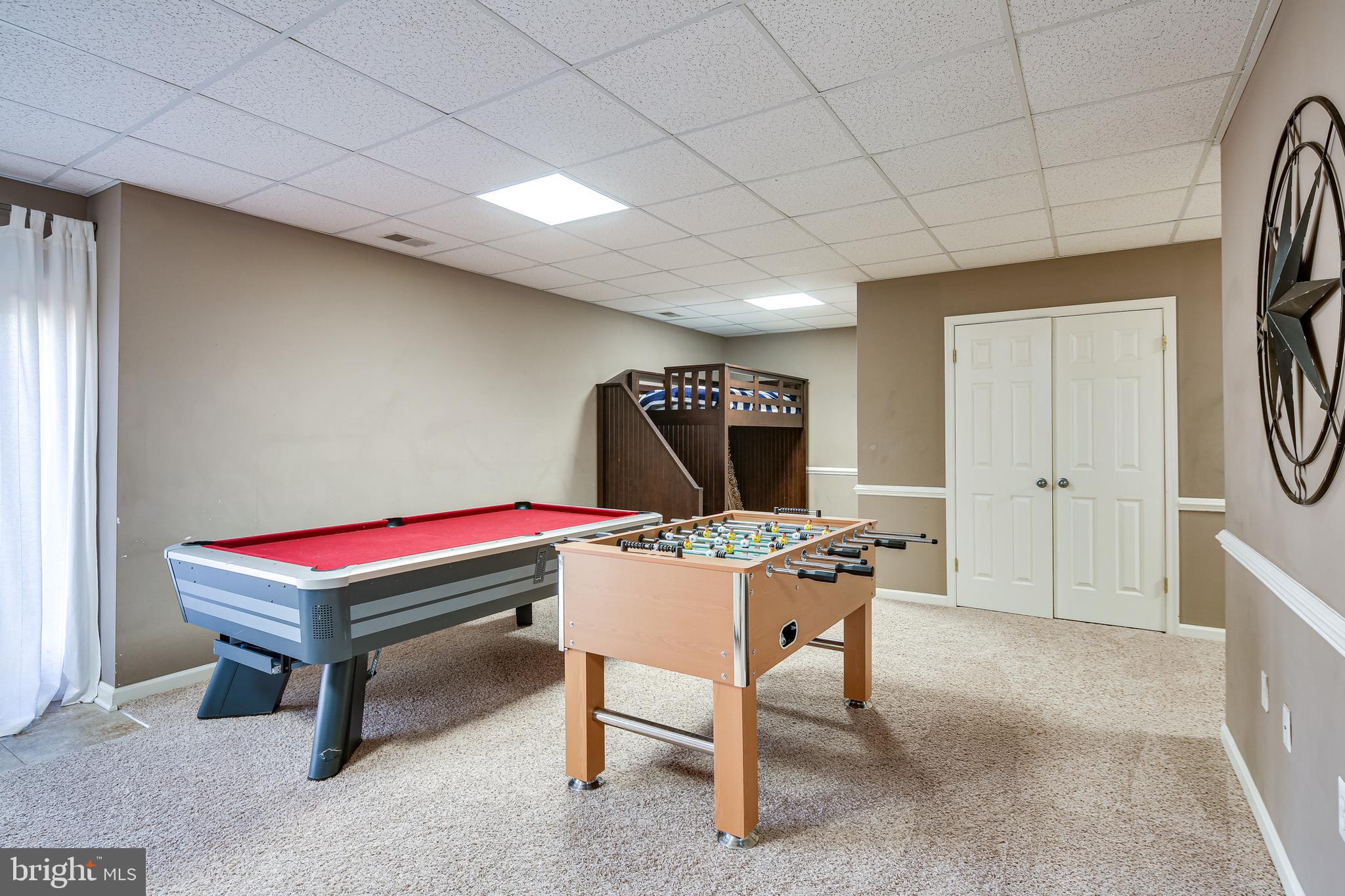 MEADOWOOD - Residential