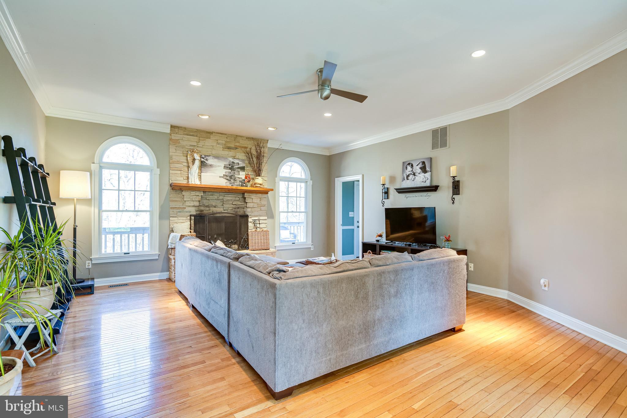 MEADOWOOD - Residential