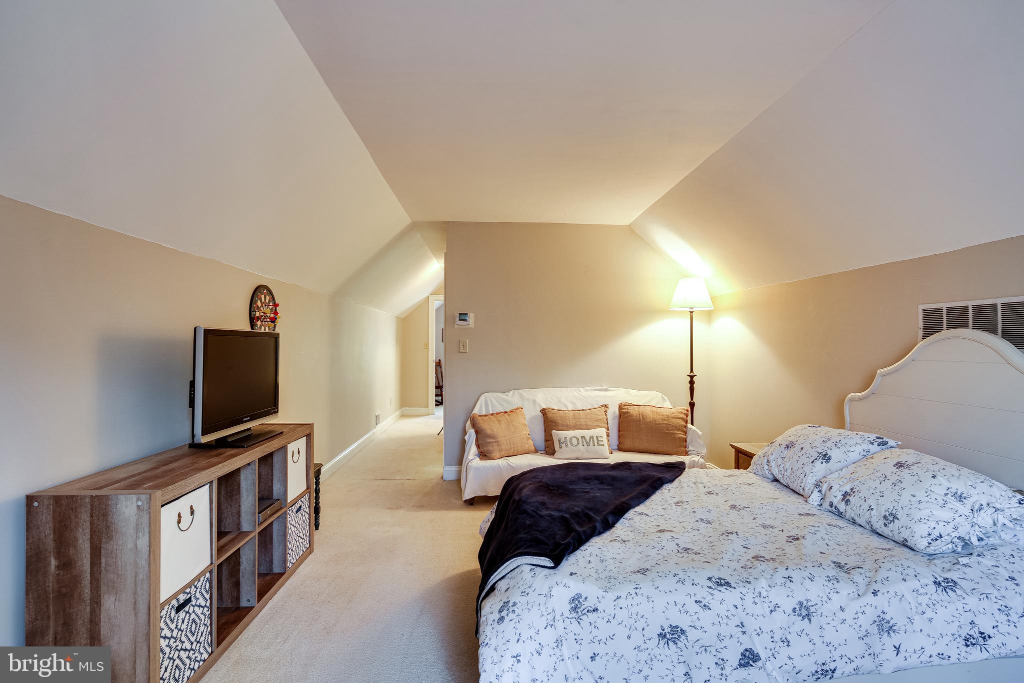 MEADOWOOD - Residential