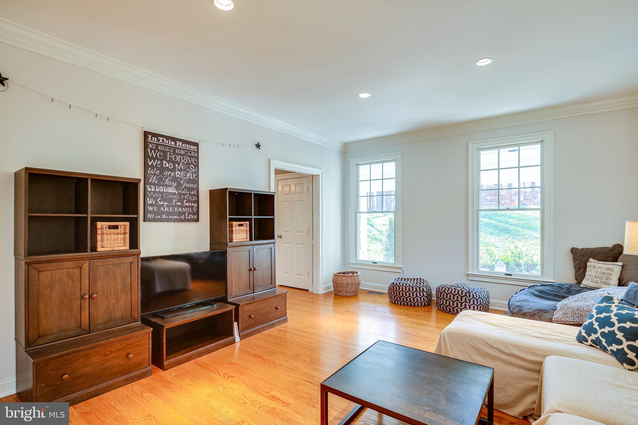 MEADOWOOD - Residential