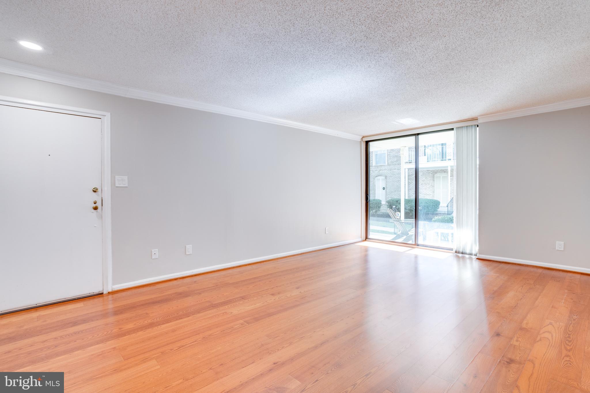 CHATEAUX CONDO - Residential Lease