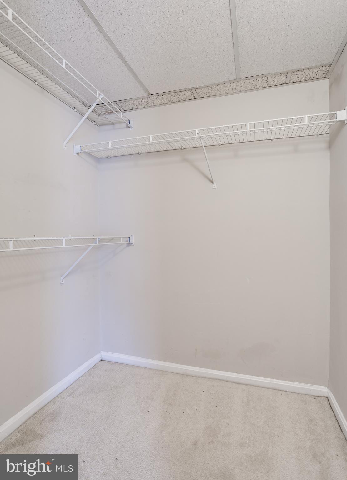 CHATEAUX CONDO - Residential Lease