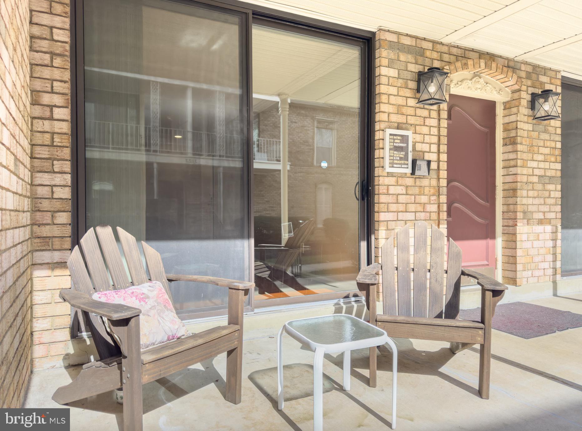 CHATEAUX CONDO - Residential Lease