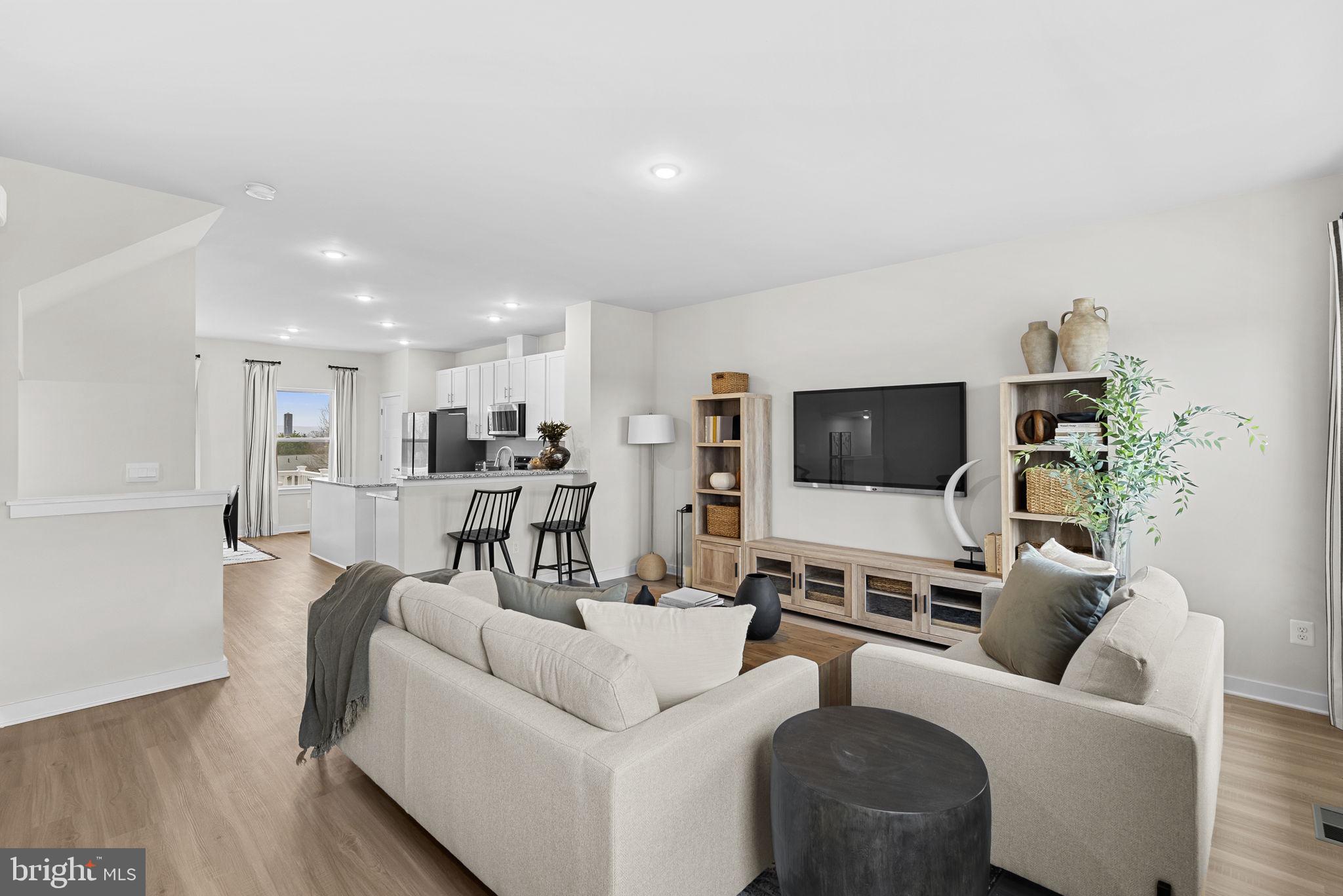 HUNTWELL WEST - Residential