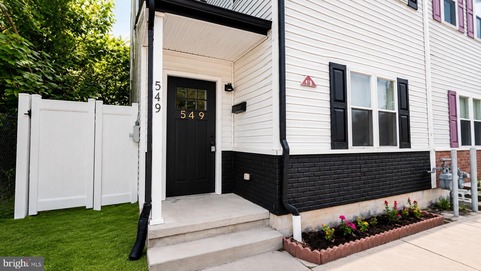 549 S 6TH STREET