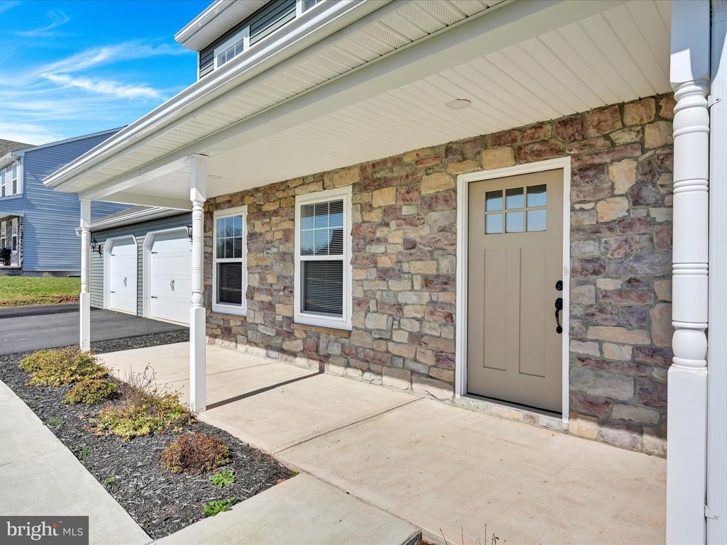 Photo of 168 Arrowhead Dr, Denver, PA 17517 (MLS # PALA2048274)