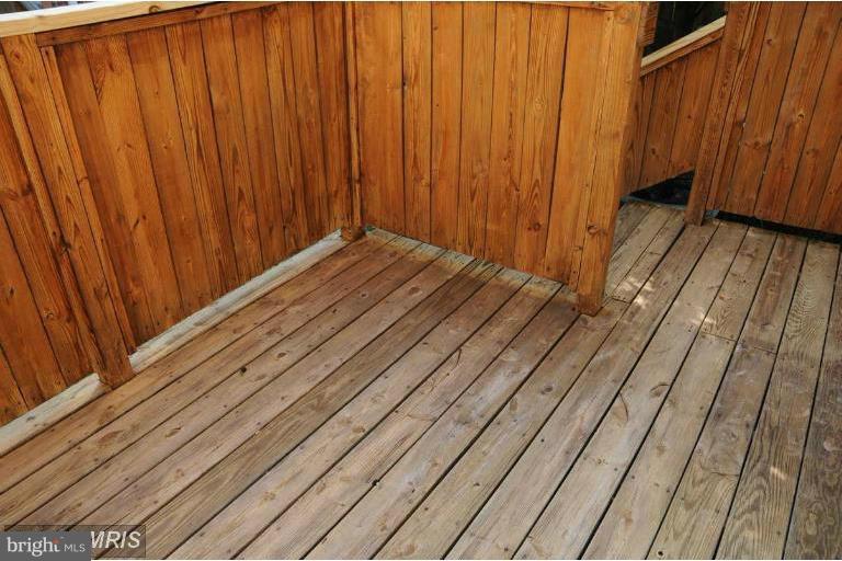 CLEMENTS COURT - Residential Lease