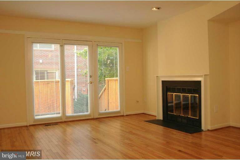 CLEMENTS COURT - Residential Lease