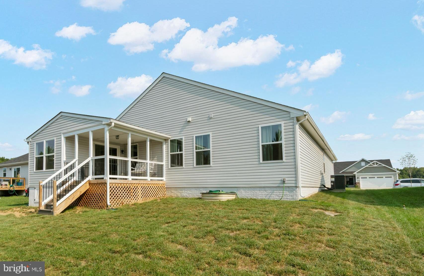 HOPYARD FARM LIFESTYLE - Residential