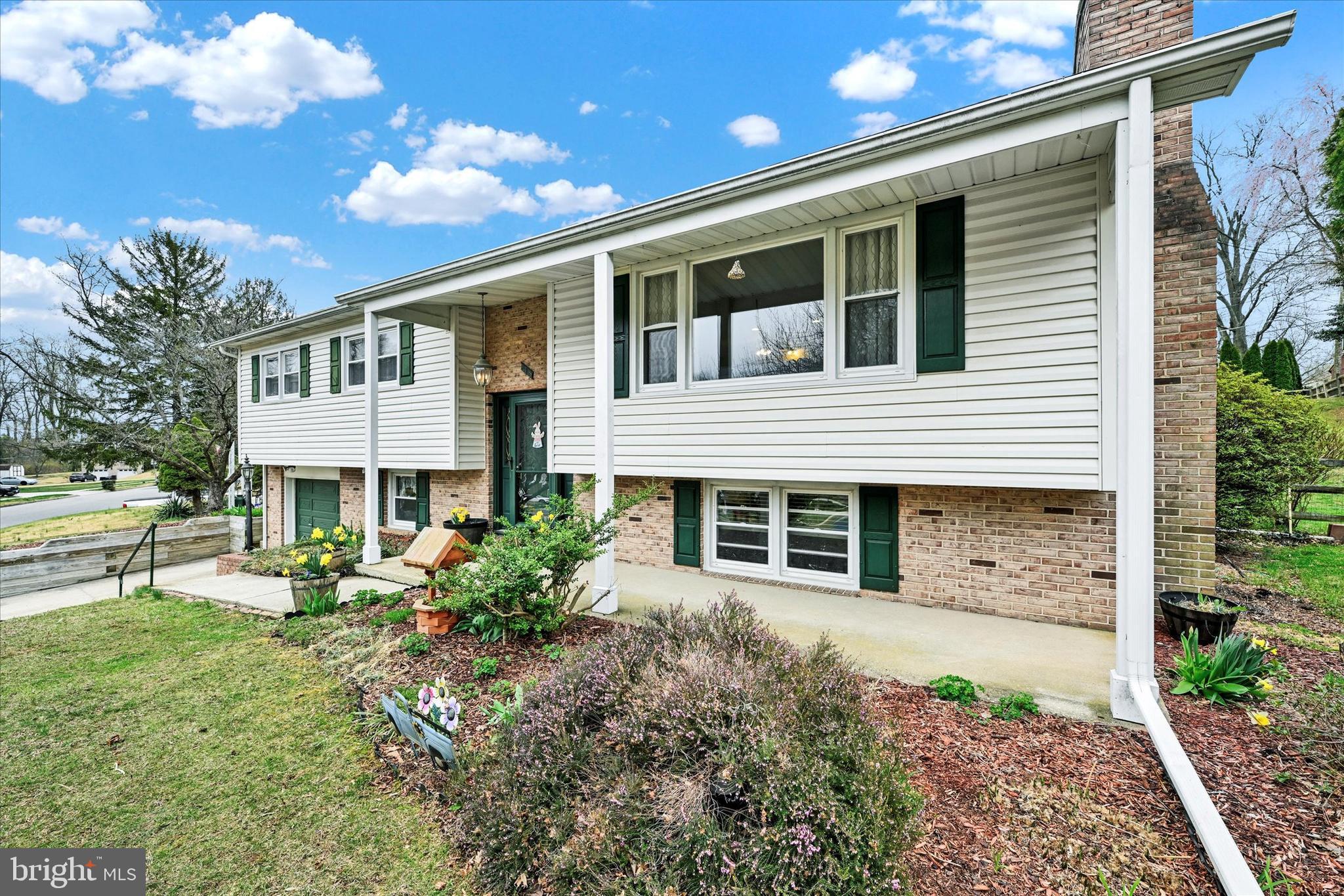 HOMESTEAD VILLAGE - Residential