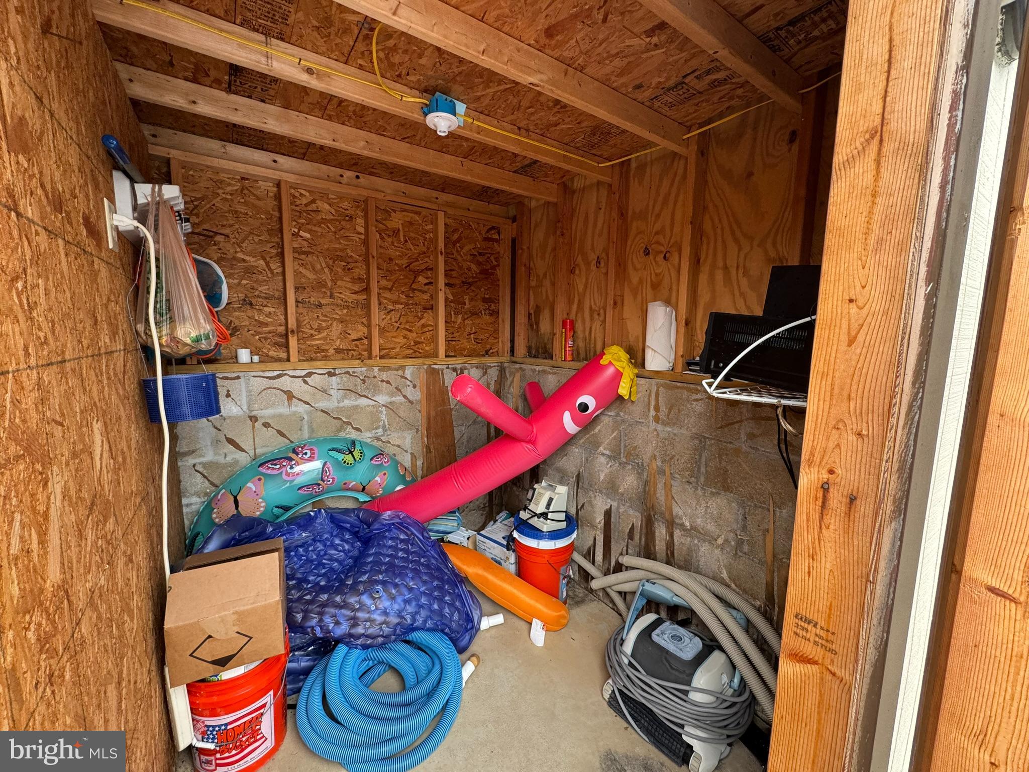 HOMESTEAD VILLAGE - Residential