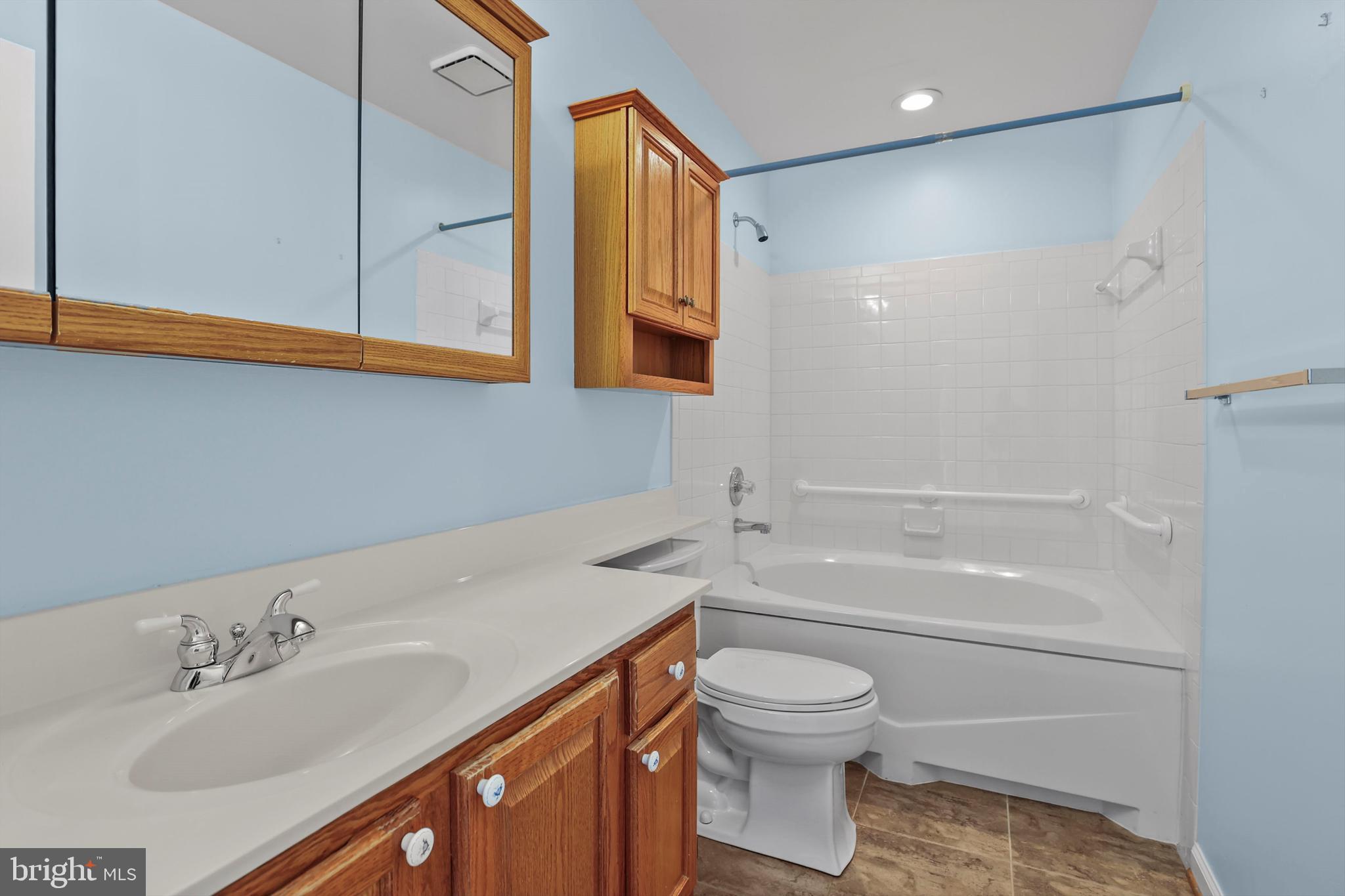 SILVERBROOK FARMS - Residential