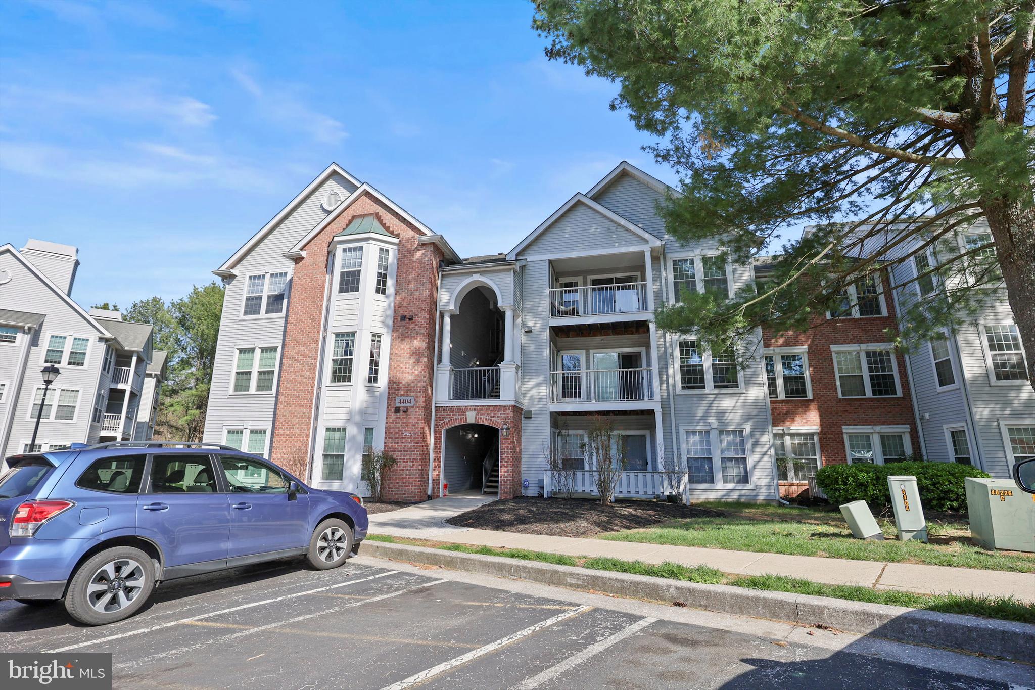 SILVERBROOK FARMS - Residential