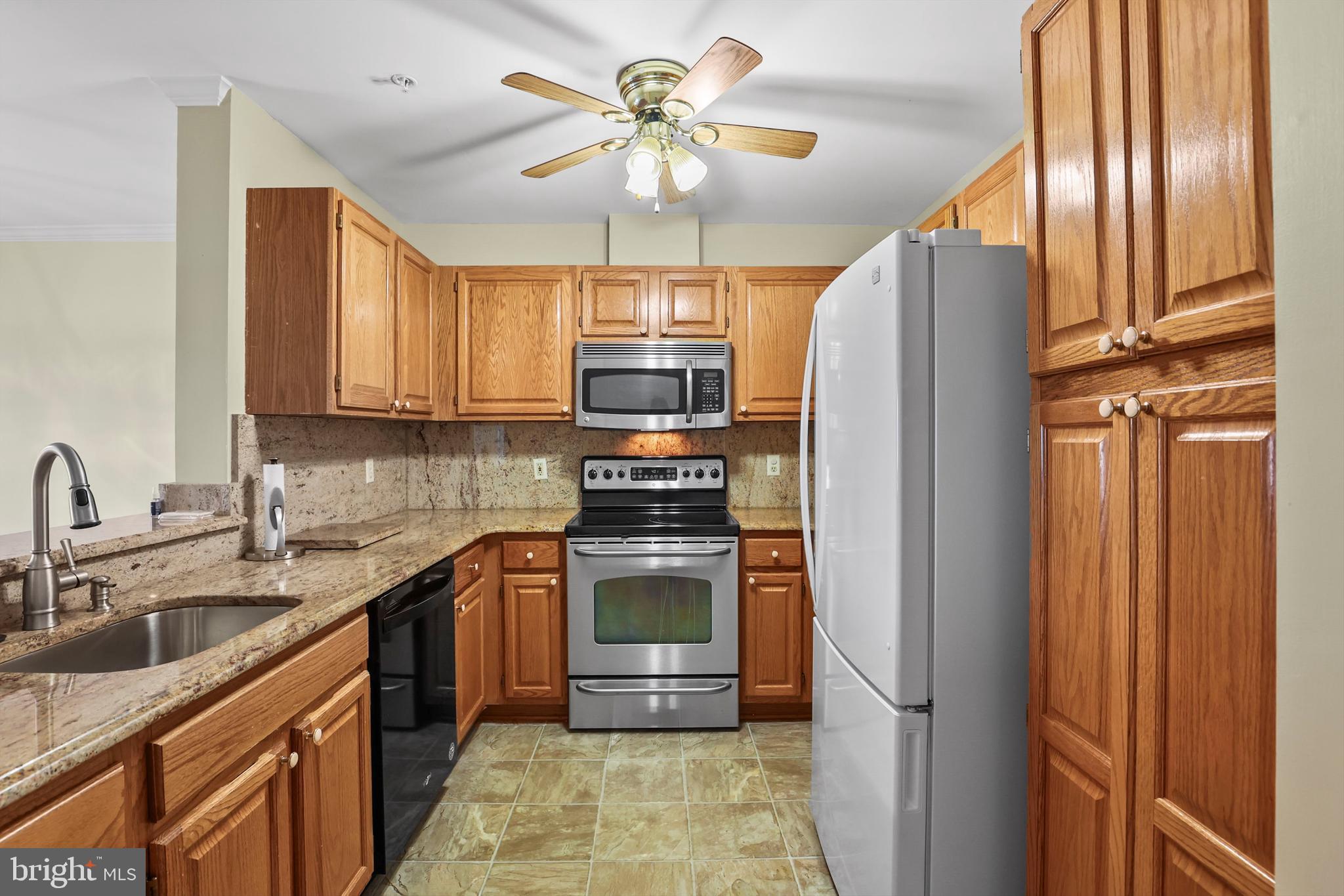 SILVERBROOK FARMS - Residential