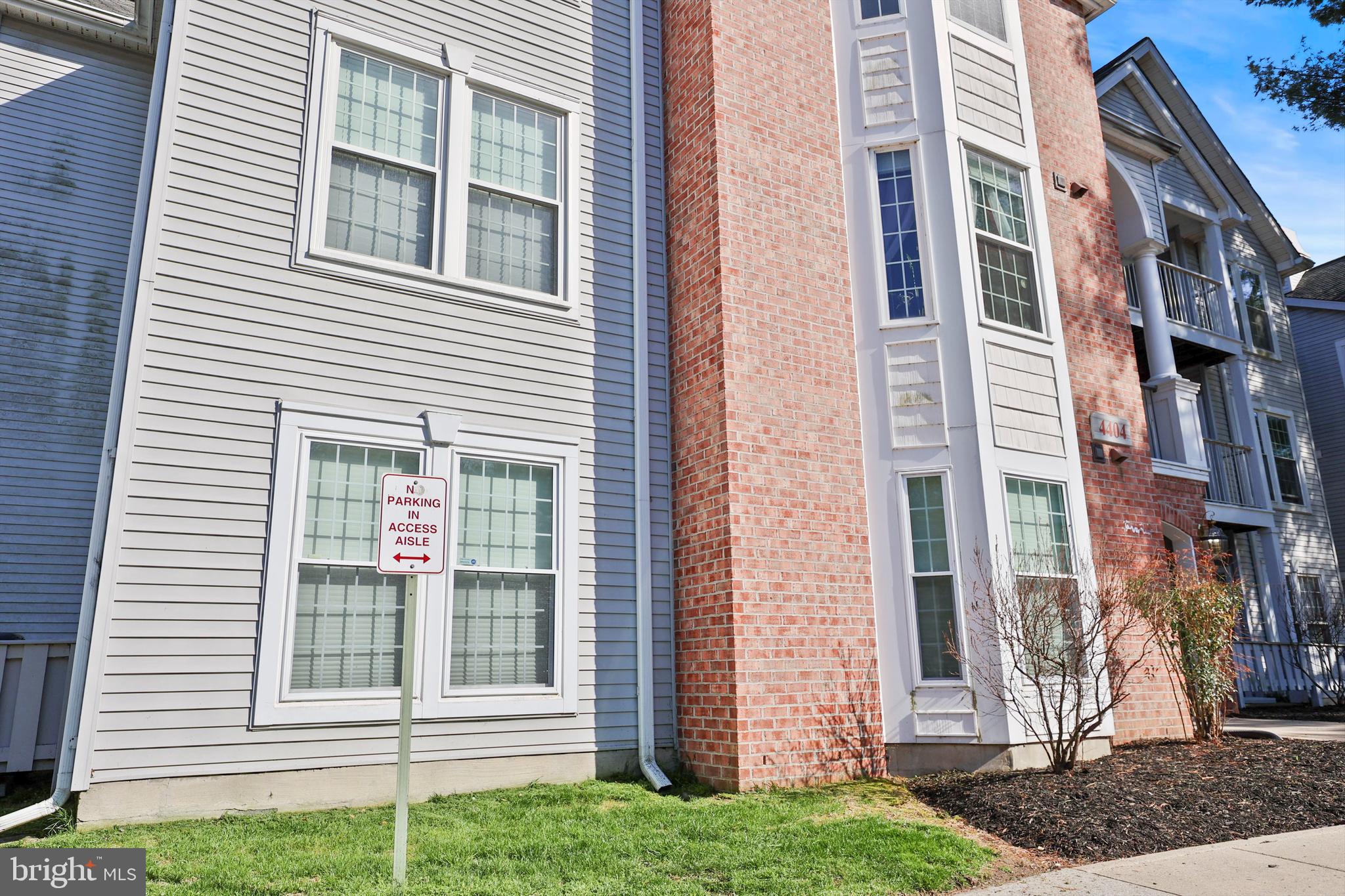 SILVERBROOK FARMS - Residential