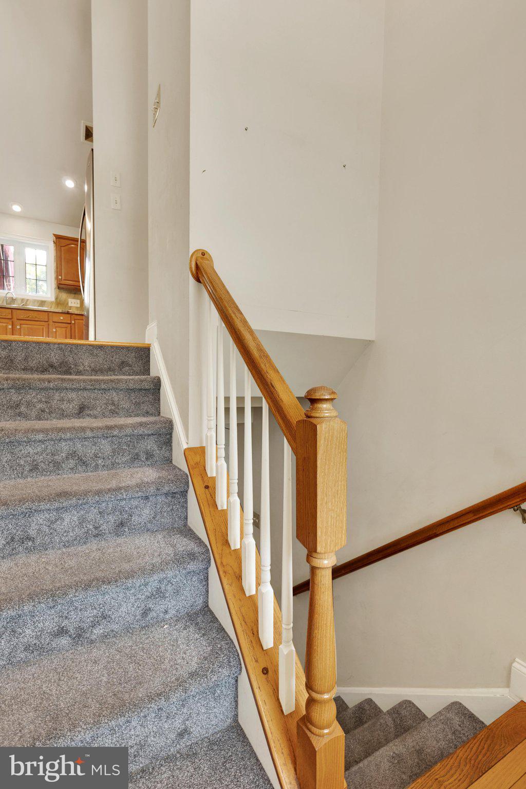 401 RABBIT HILL LANE