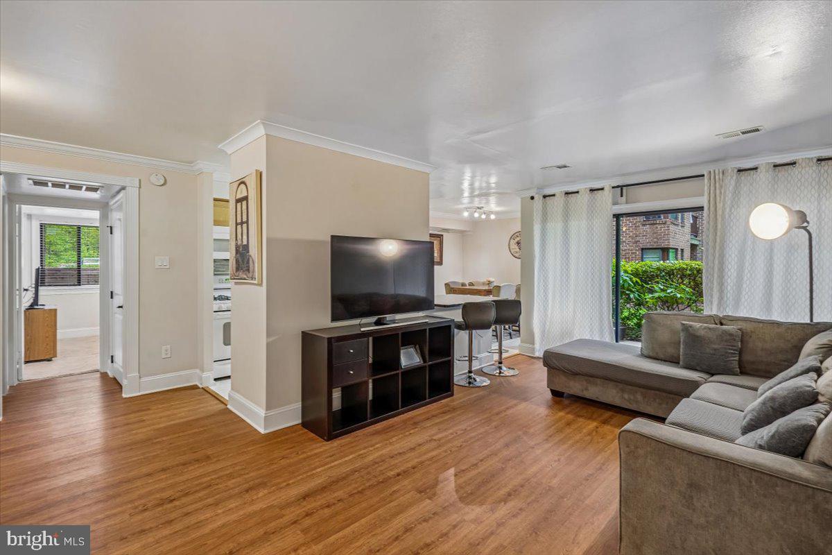 CHESTNUT GROVE - Residential