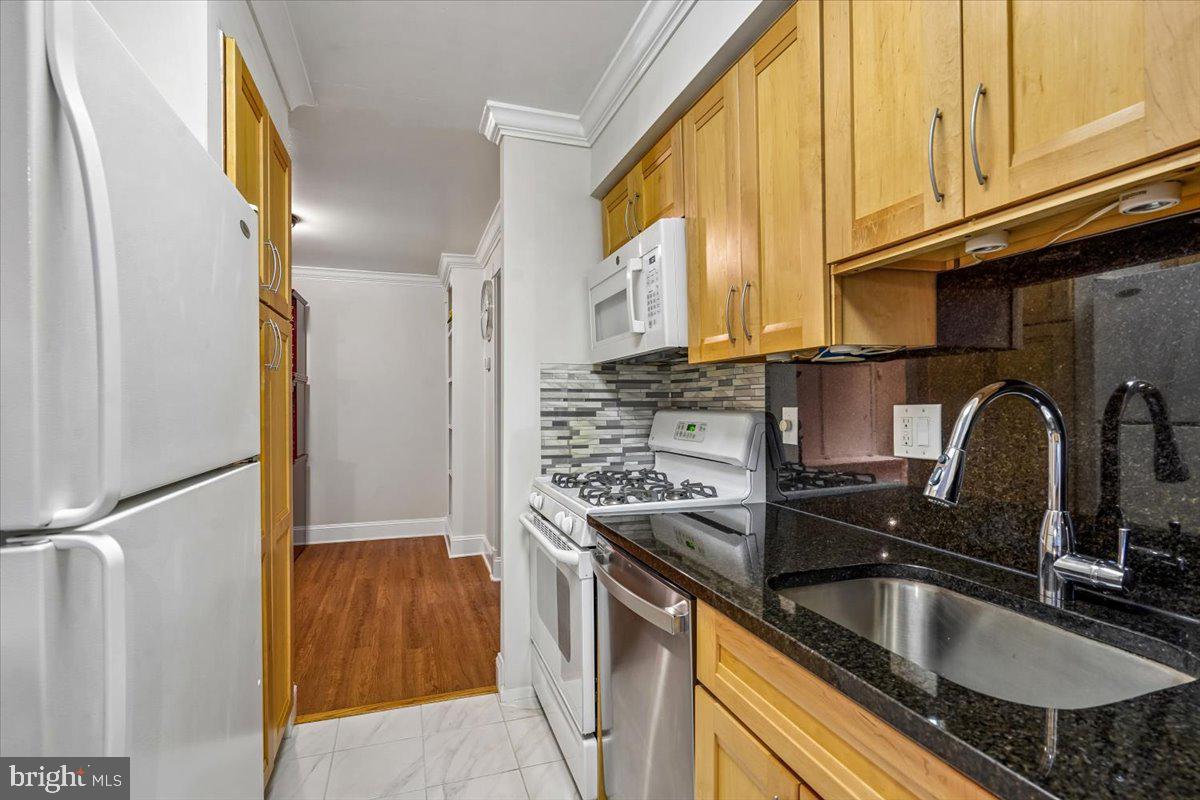 CHESTNUT GROVE - Residential