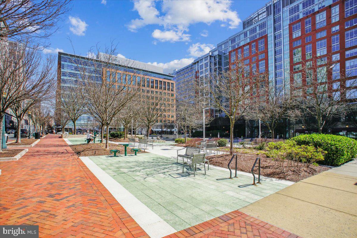 CHESTNUT GROVE - Residential