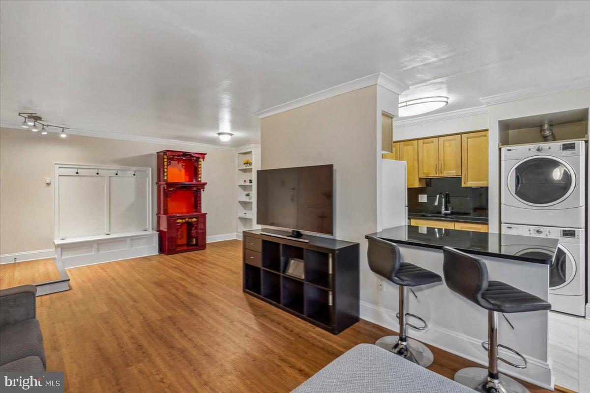 CHESTNUT GROVE - Residential