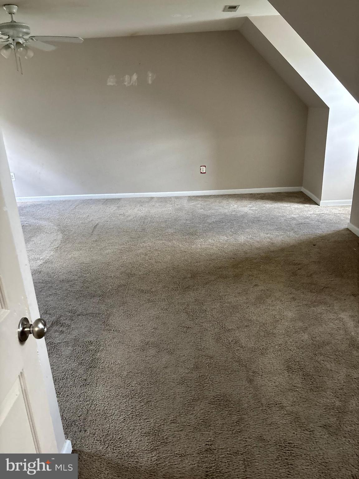 WESTBURY PUB - Residential Lease