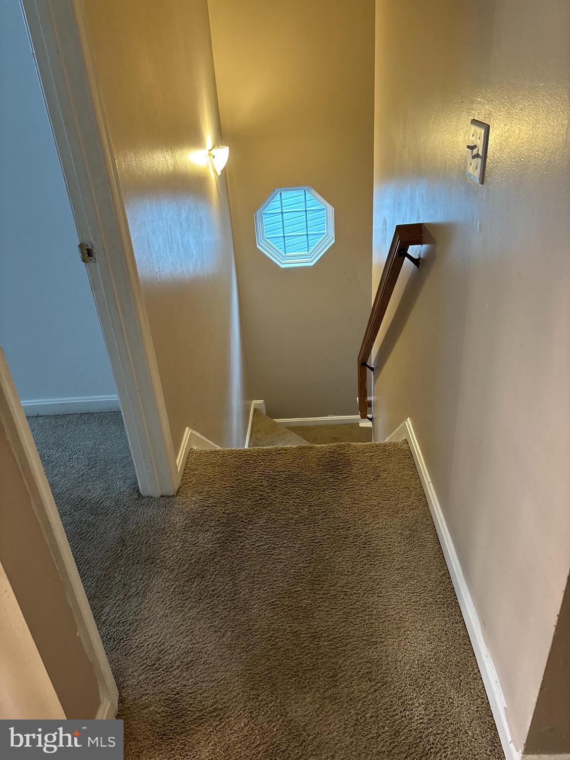 WESTBURY PUB - Residential Lease