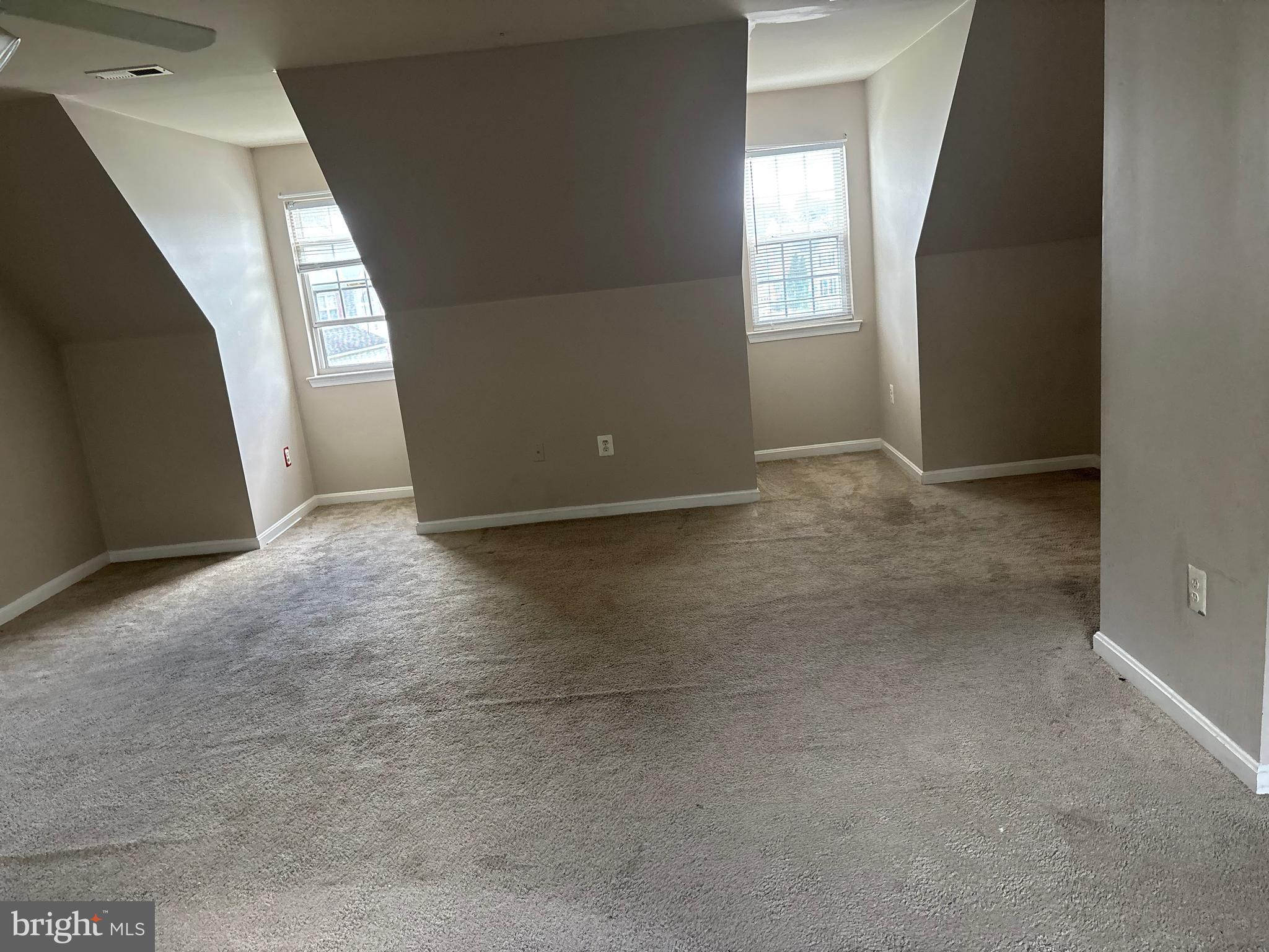 WESTBURY PUB - Residential Lease