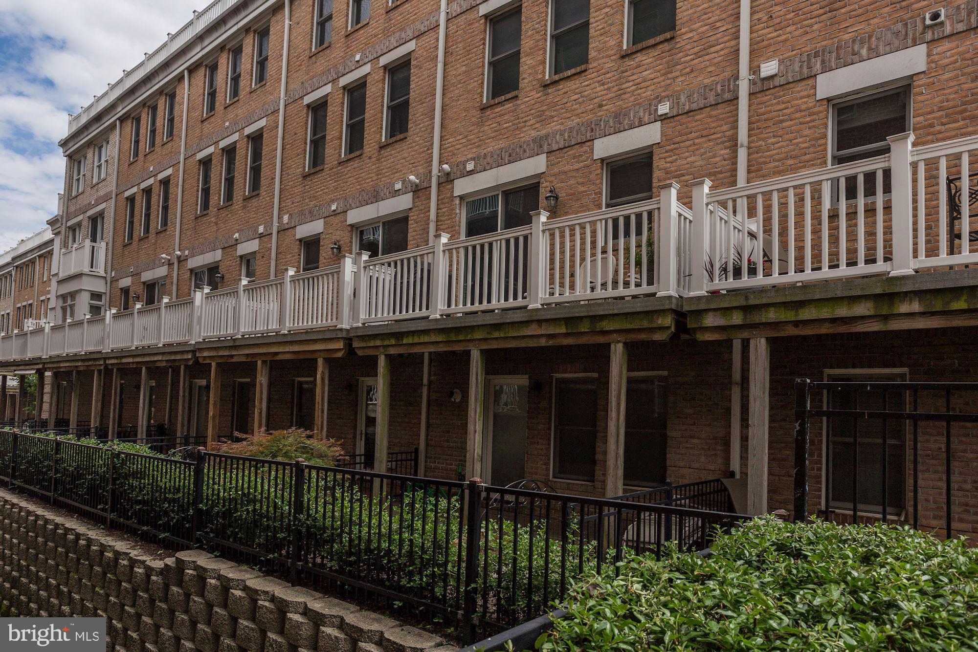 HARBORVIEW - Residential Lease