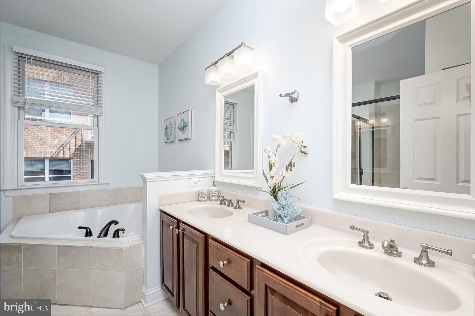 HARBORVIEW - Residential Lease