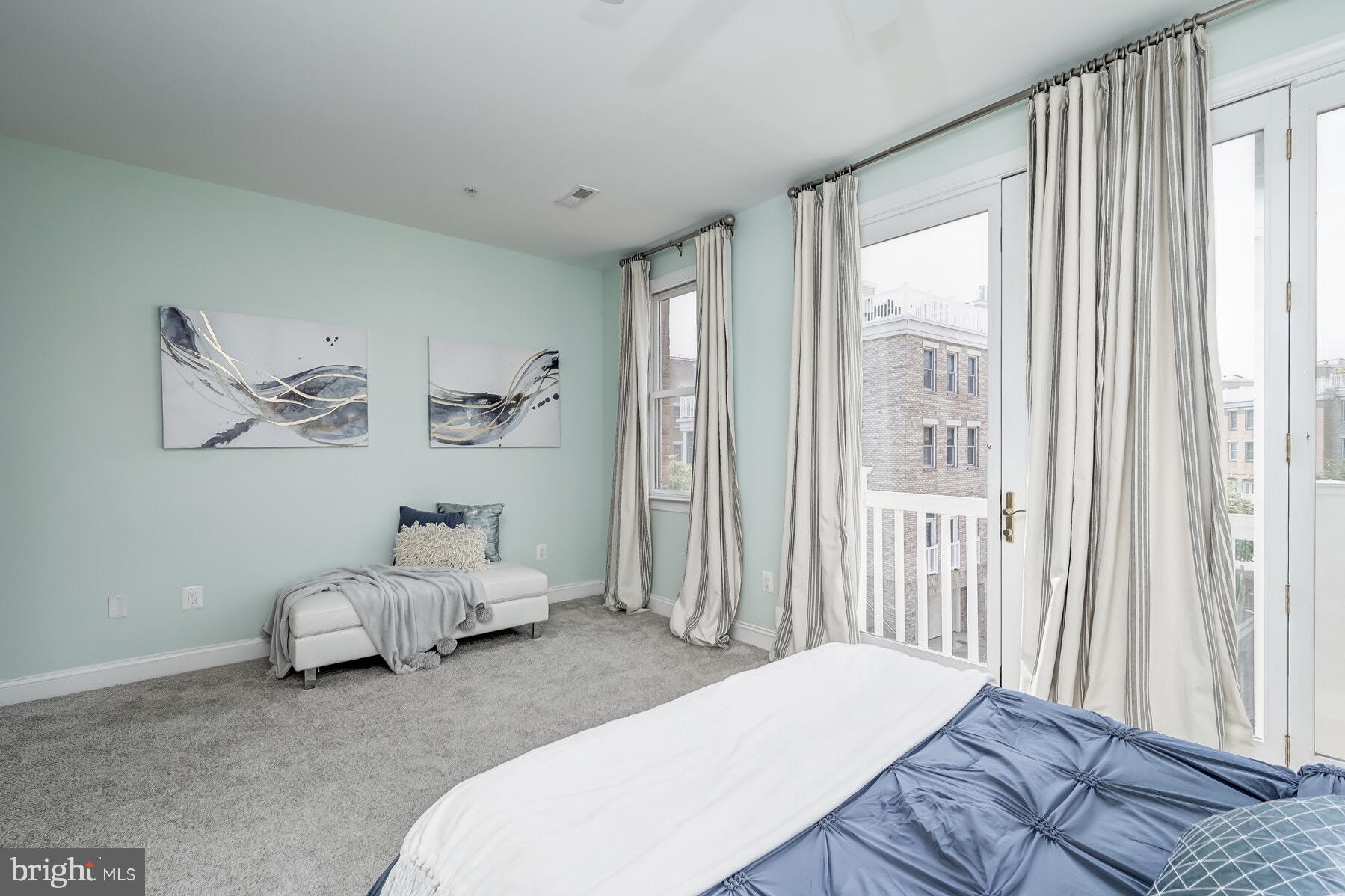 HARBORVIEW - Residential Lease