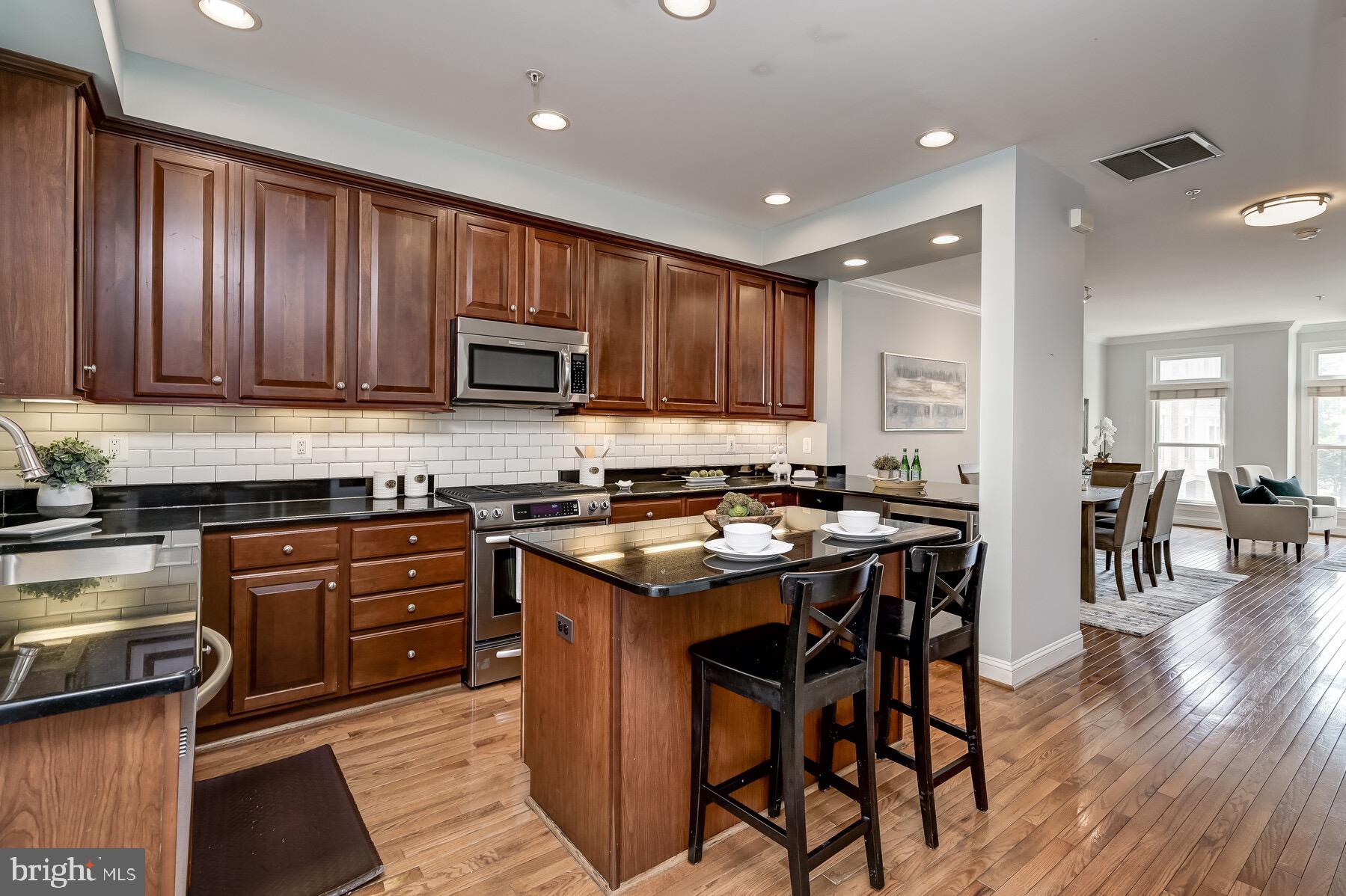 HARBORVIEW - Residential Lease