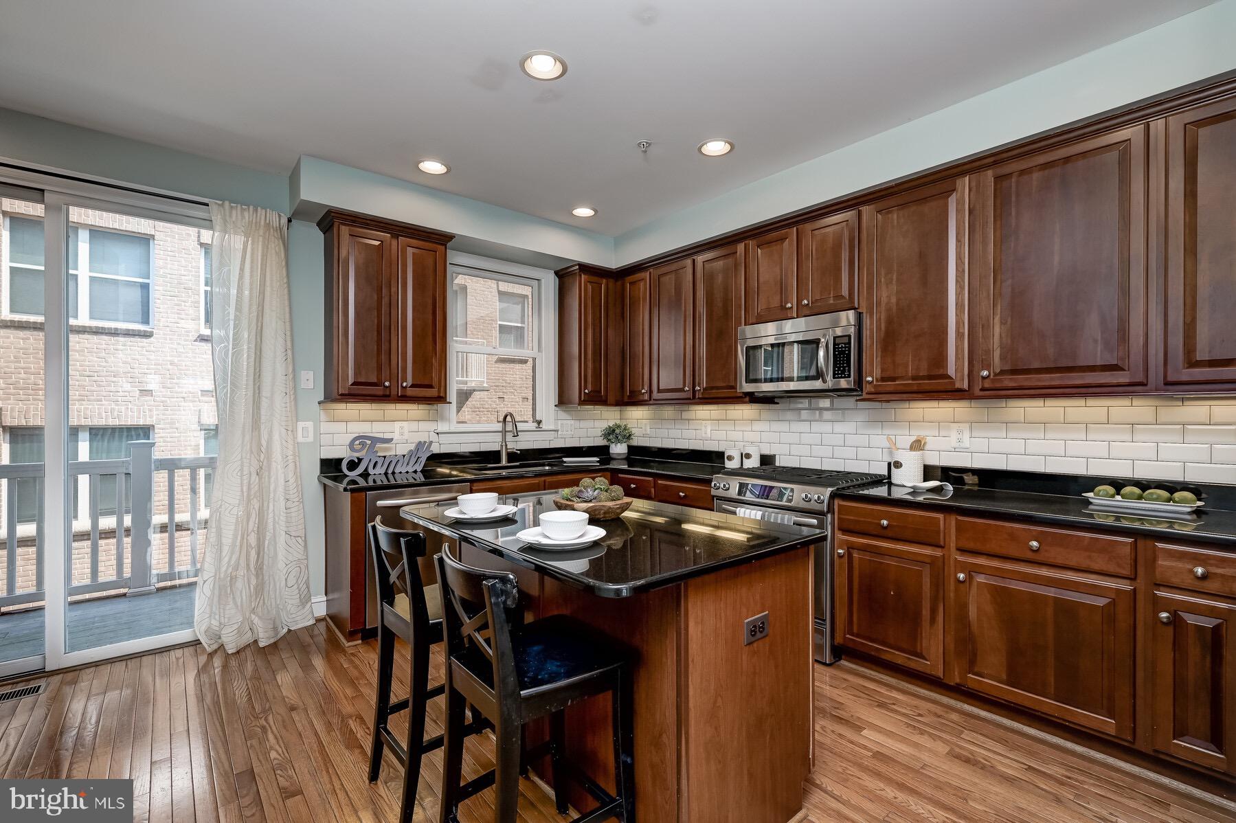 HARBORVIEW - Residential Lease