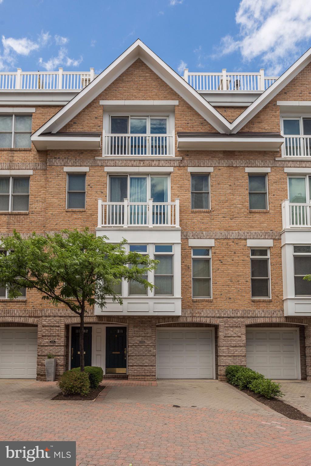 HARBORVIEW - Residential Lease