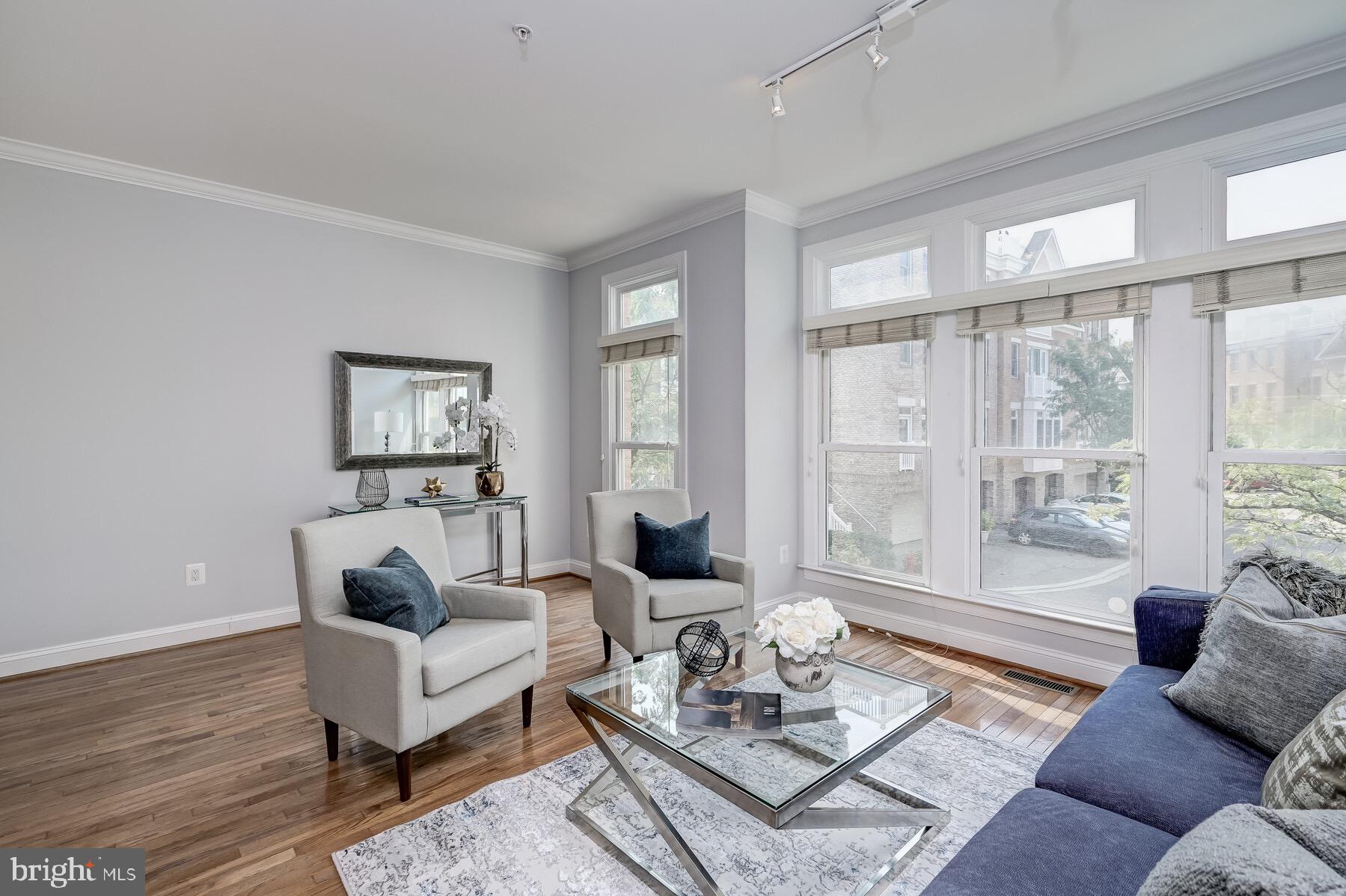 HARBORVIEW - Residential Lease