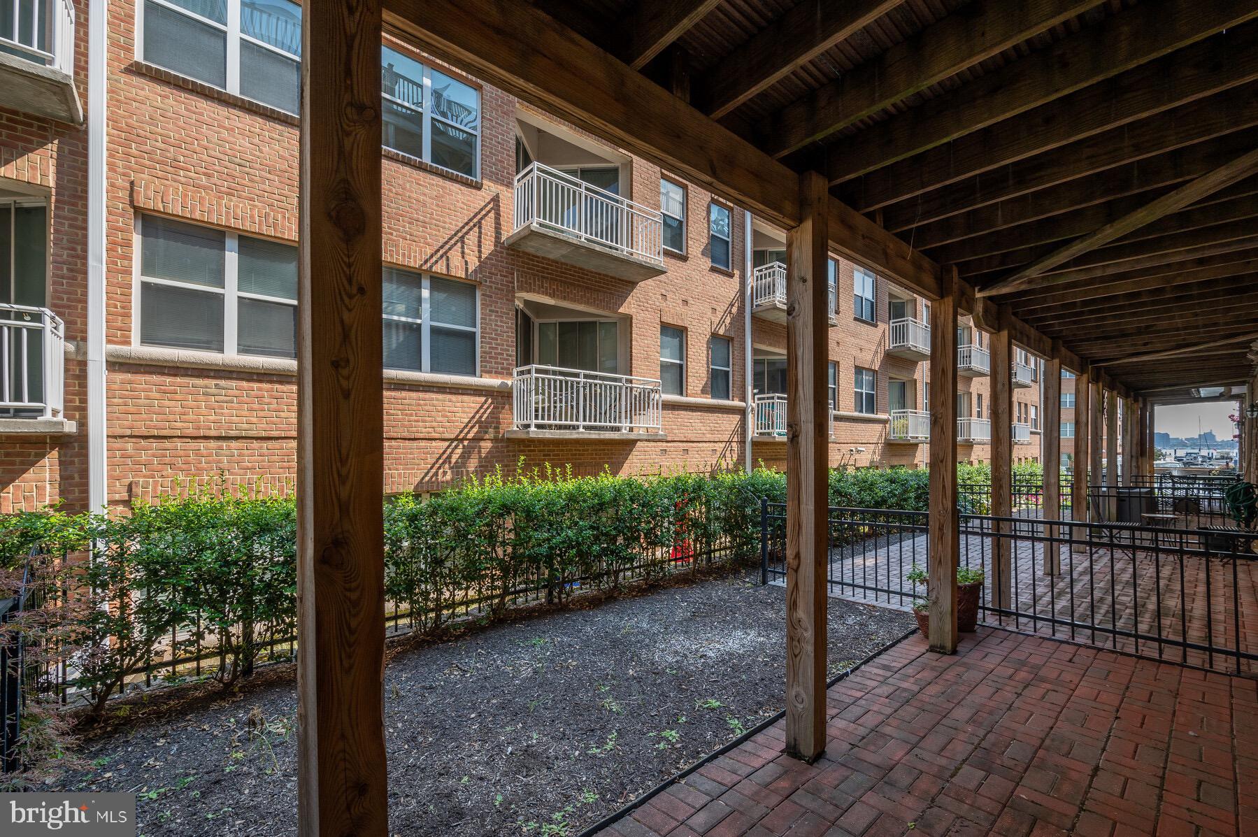 HARBORVIEW - Residential Lease