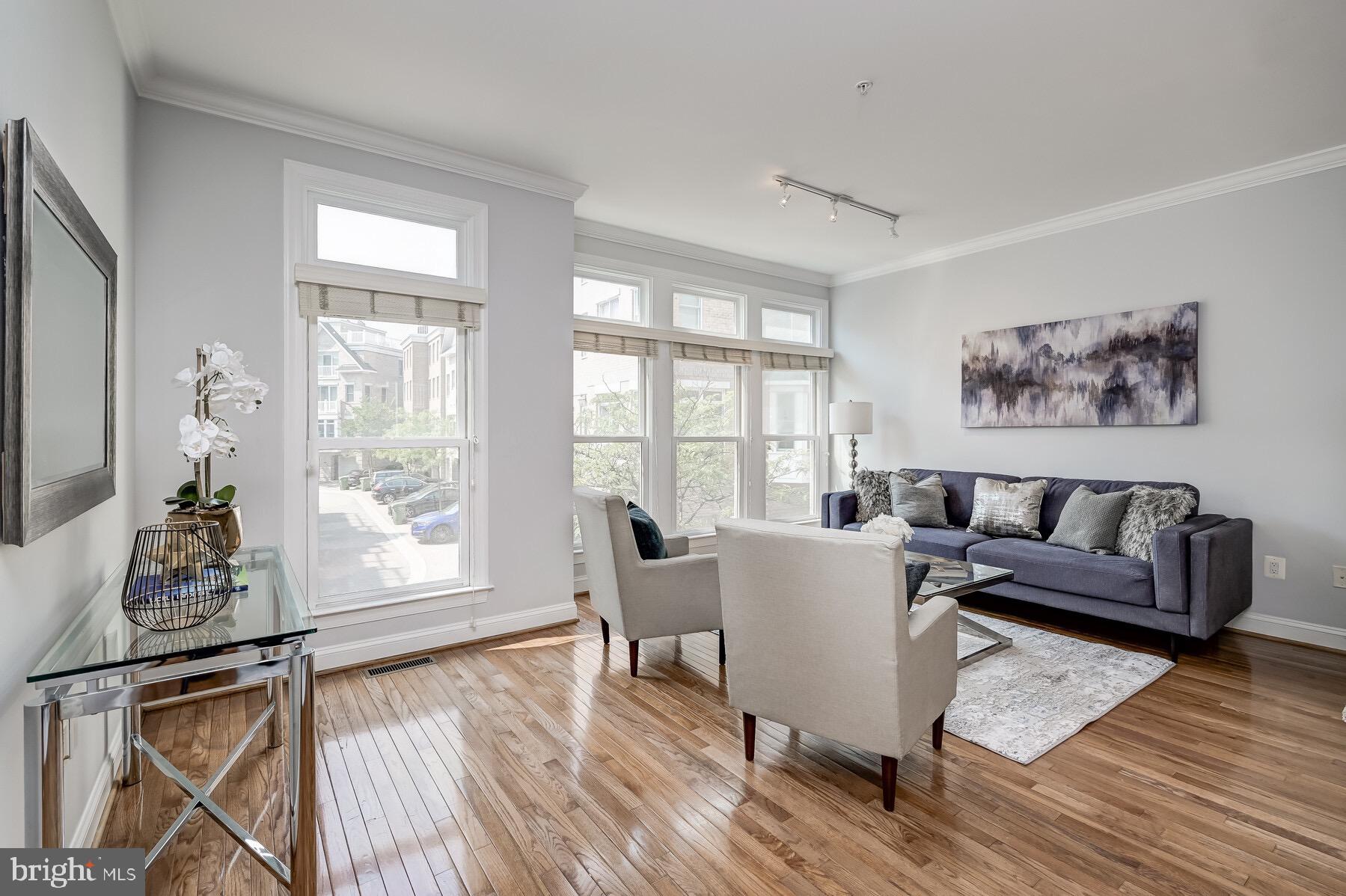 HARBORVIEW - Residential Lease