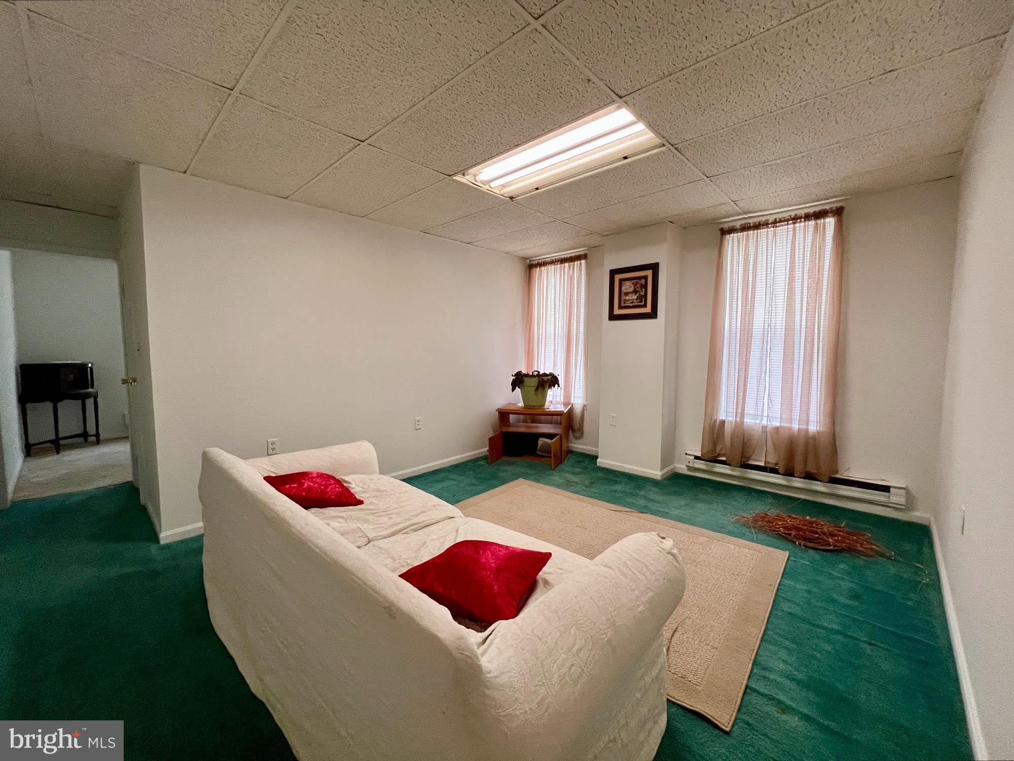 WASHINGTON VILLAGE - Residential