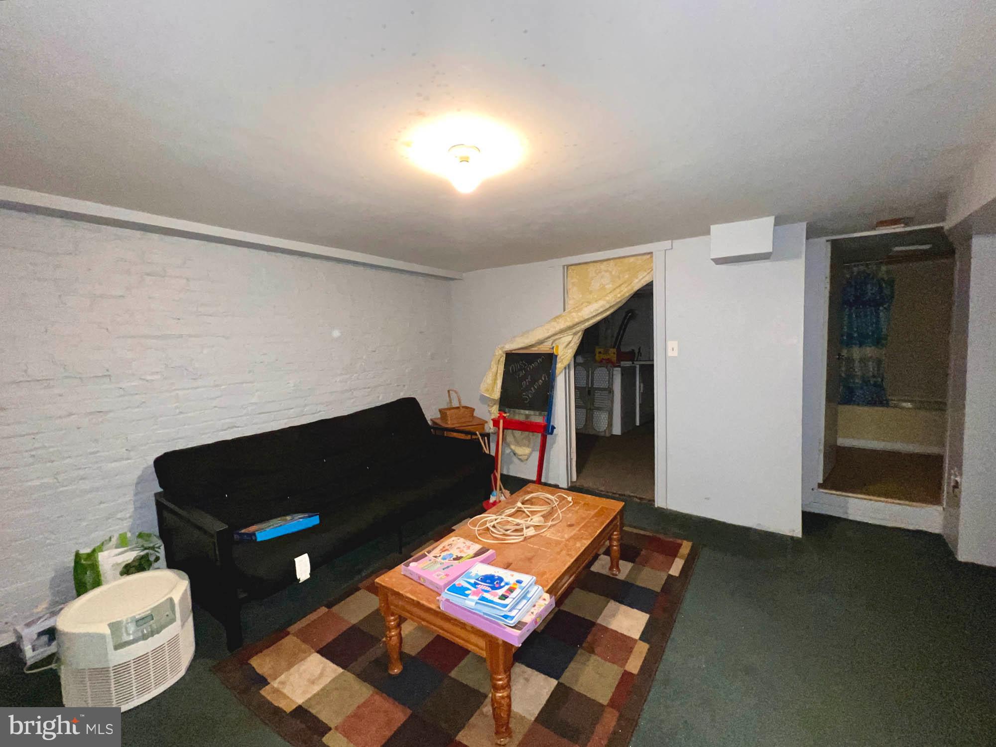 WASHINGTON VILLAGE - Residential