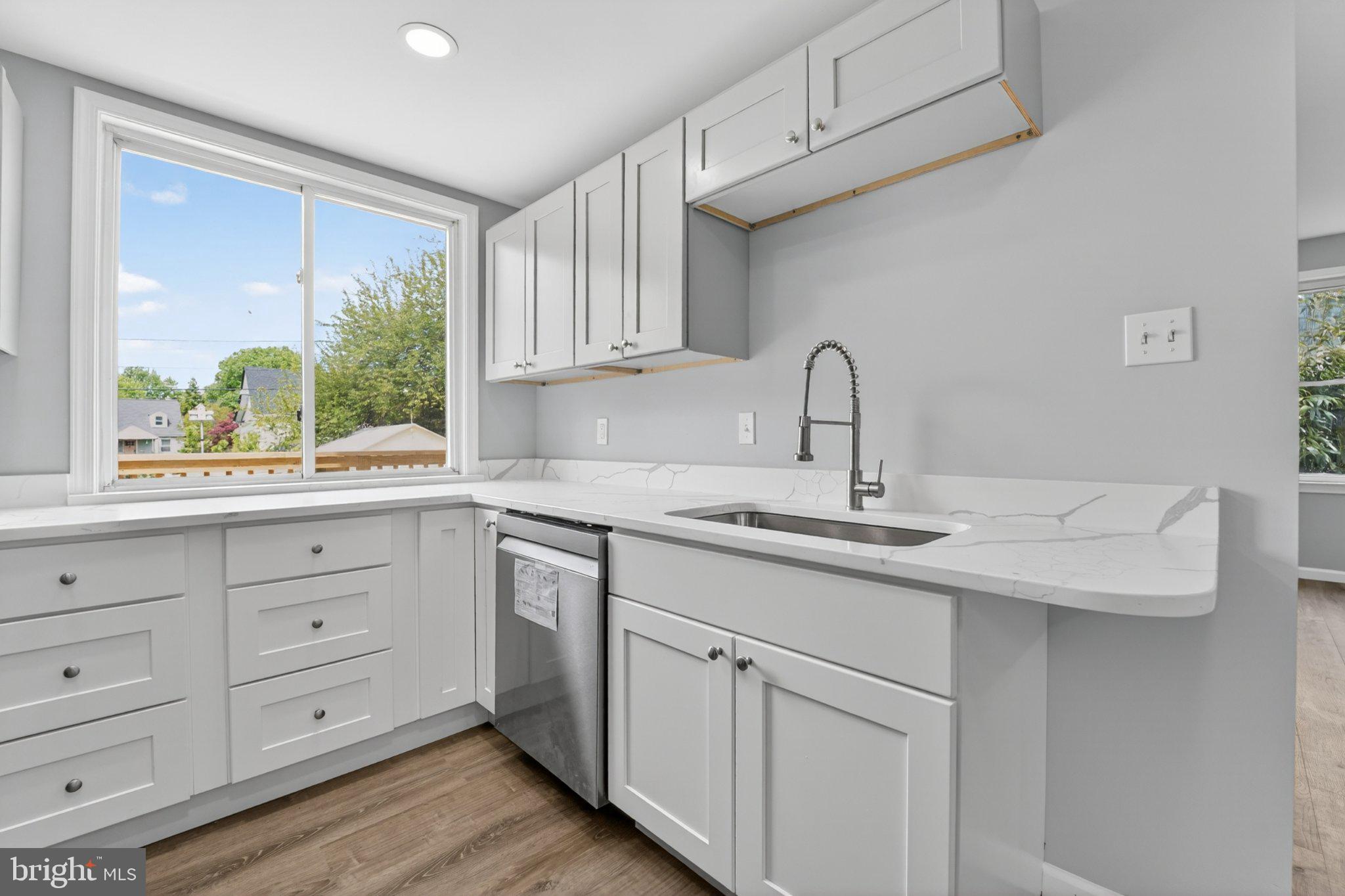 HAMILTON HEIGHTS - Residential