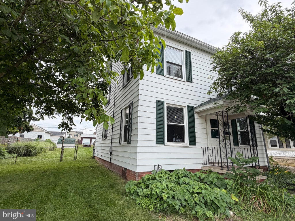 Photo of 711 York Street, HANOVER, PA 17331 (MLS # PAYK2106664)