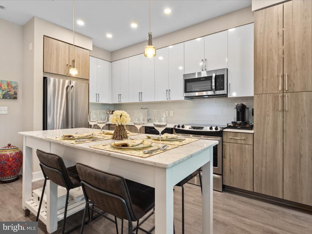 145 RIVERHAVEN DRIVE 125