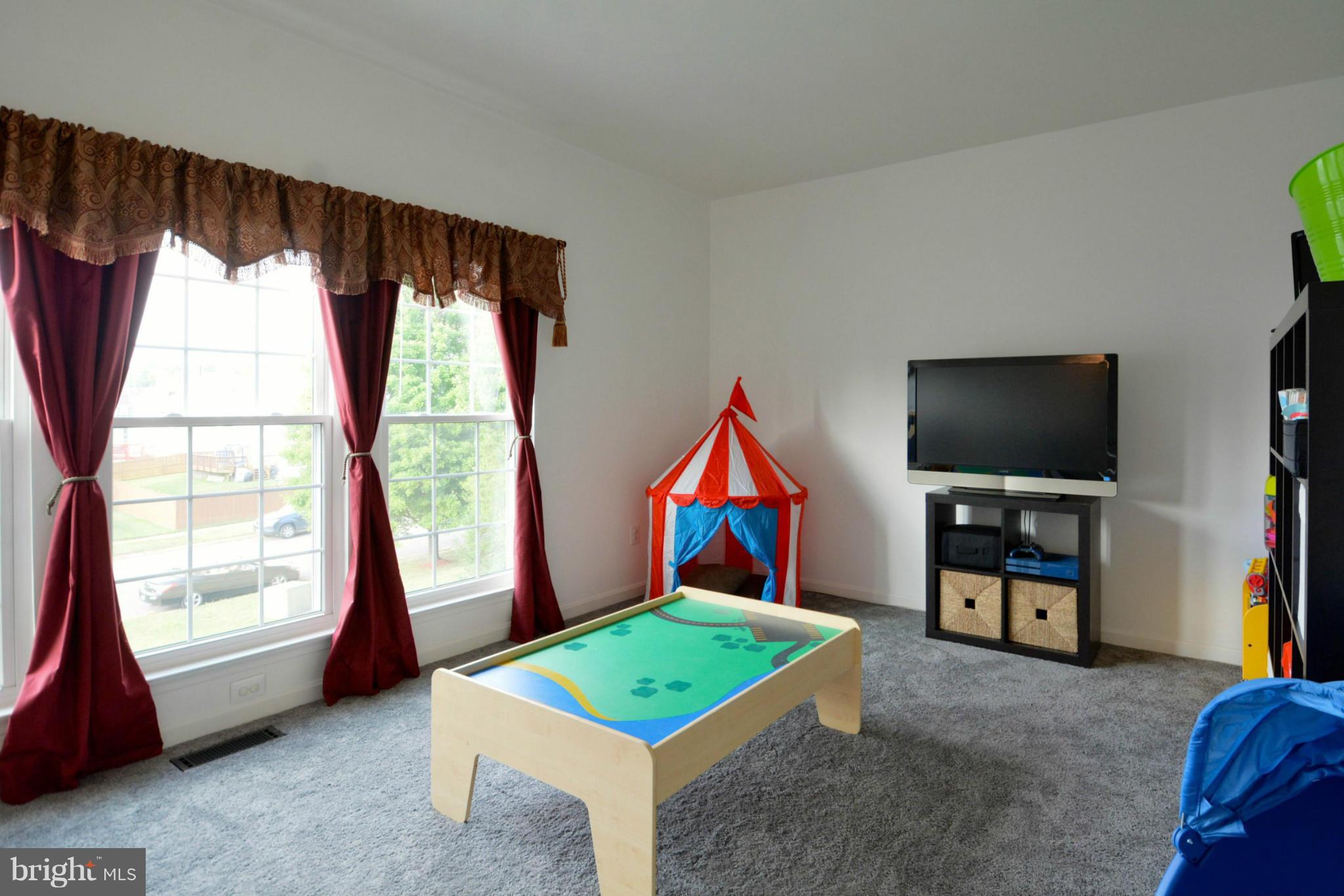 CARDINAL RIDGE - Residential