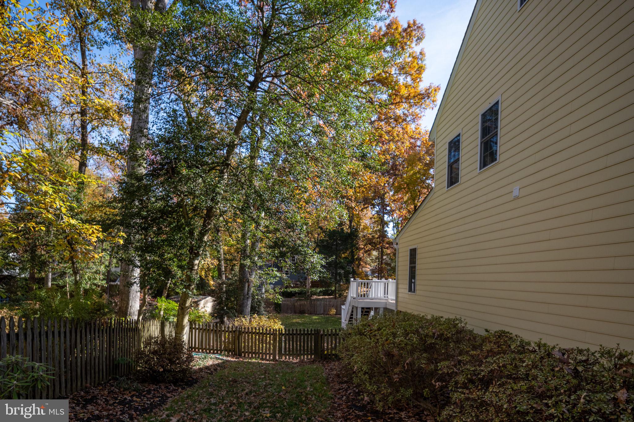 BREEZEWOOD - Residential