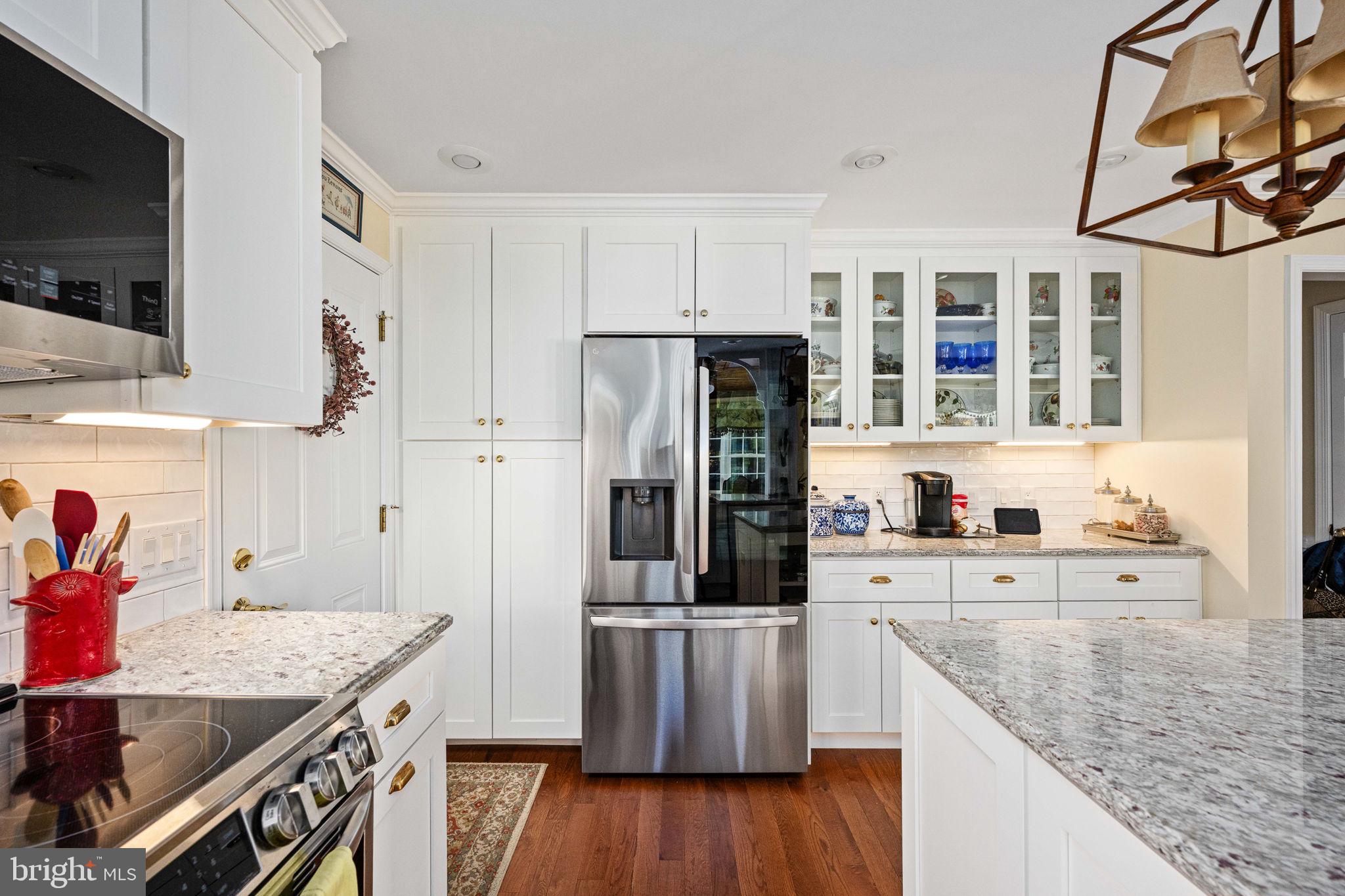 BREEZEWOOD - Residential