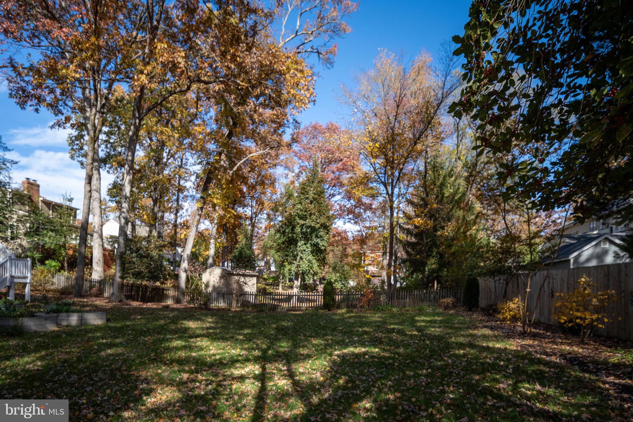 BREEZEWOOD - Residential