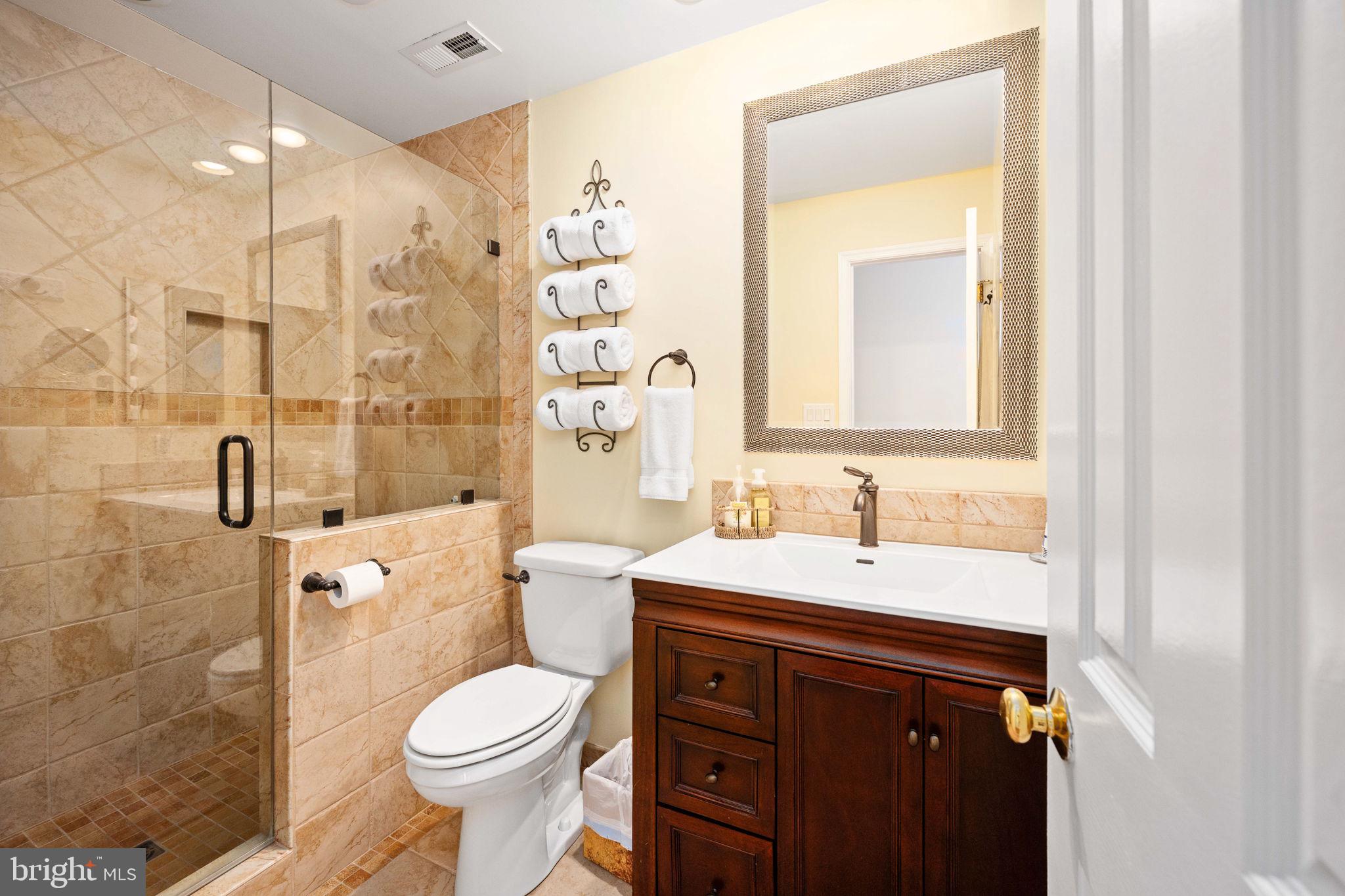 BREEZEWOOD - Residential