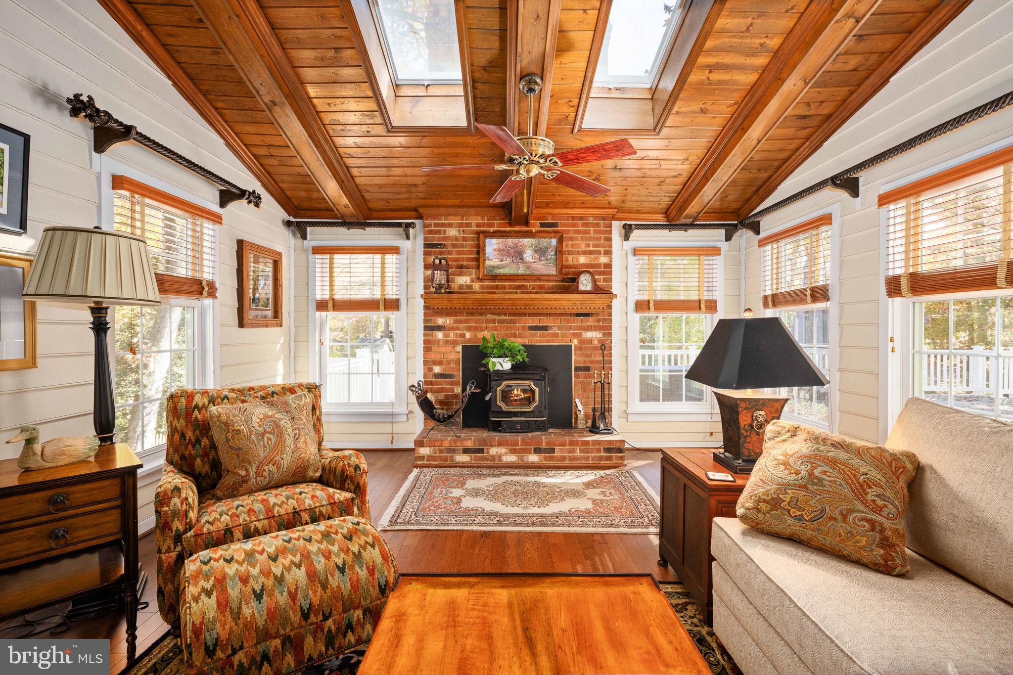 BREEZEWOOD - Residential