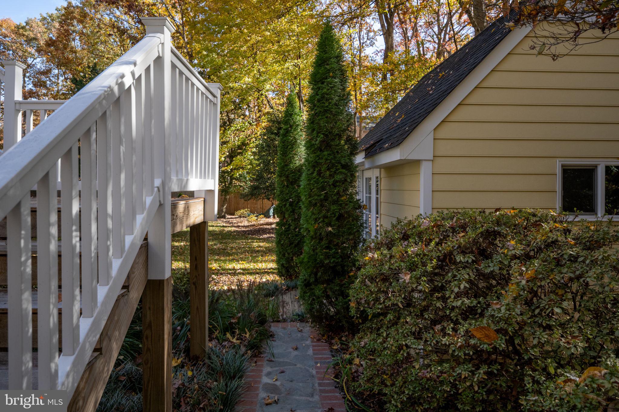 BREEZEWOOD - Residential