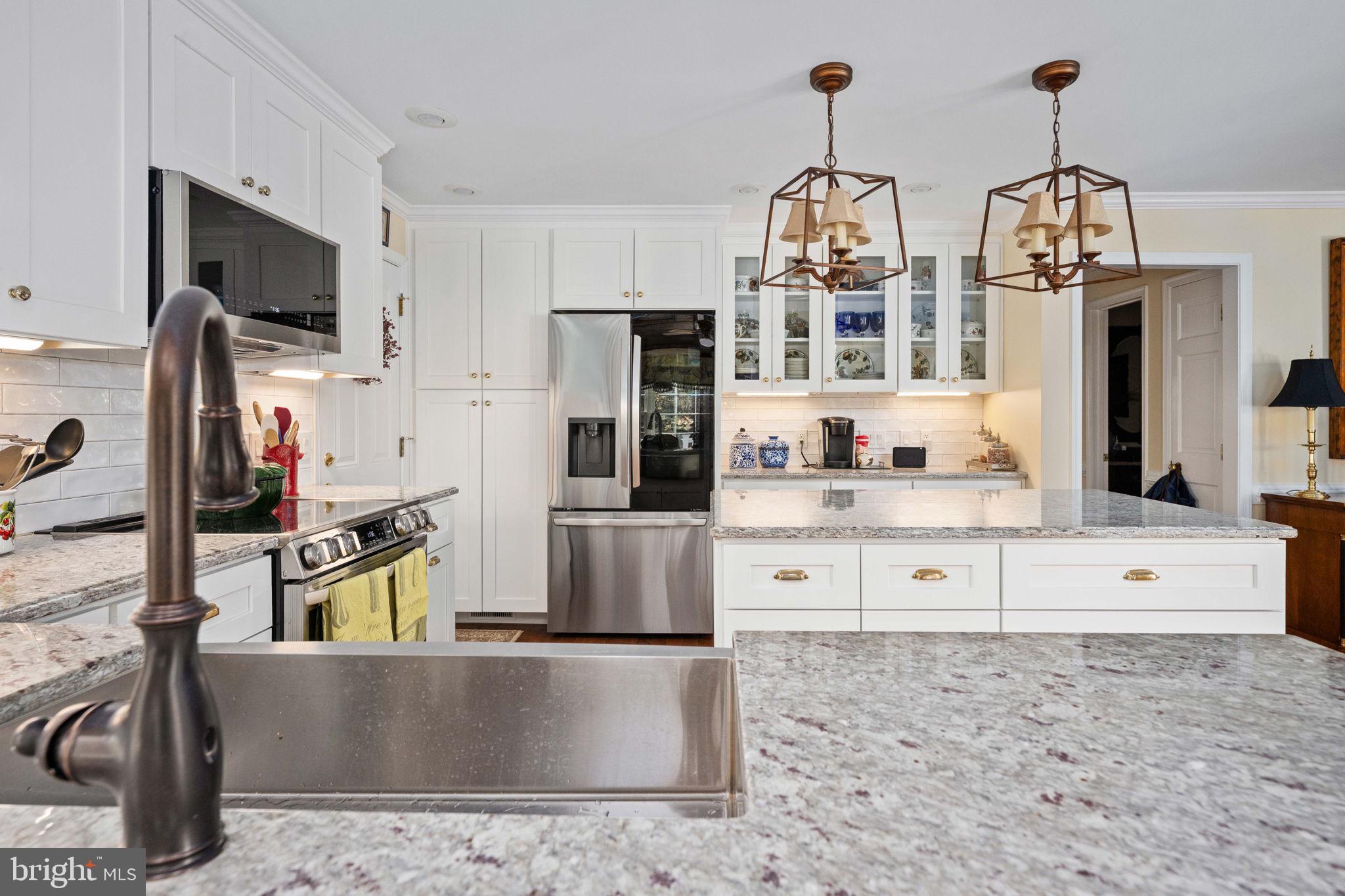 BREEZEWOOD - Residential